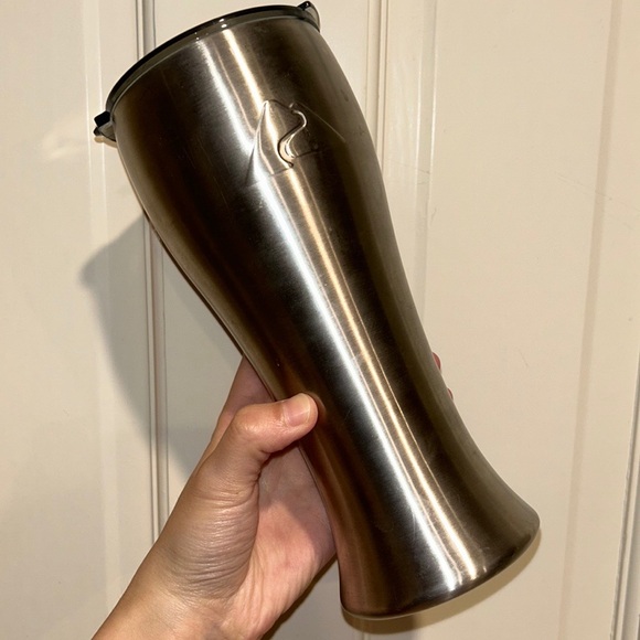 Ozark Trail 20oz Double wall vacuum sealed stainless steel bottle - Picture 2 of 6